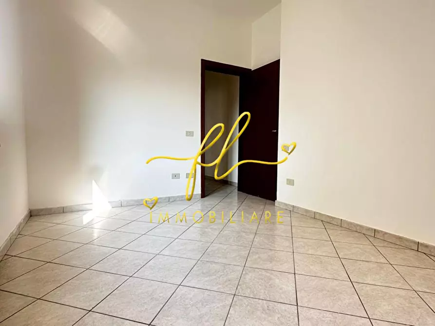 Immagine 2 di Appartamento in vendita  a Cecina