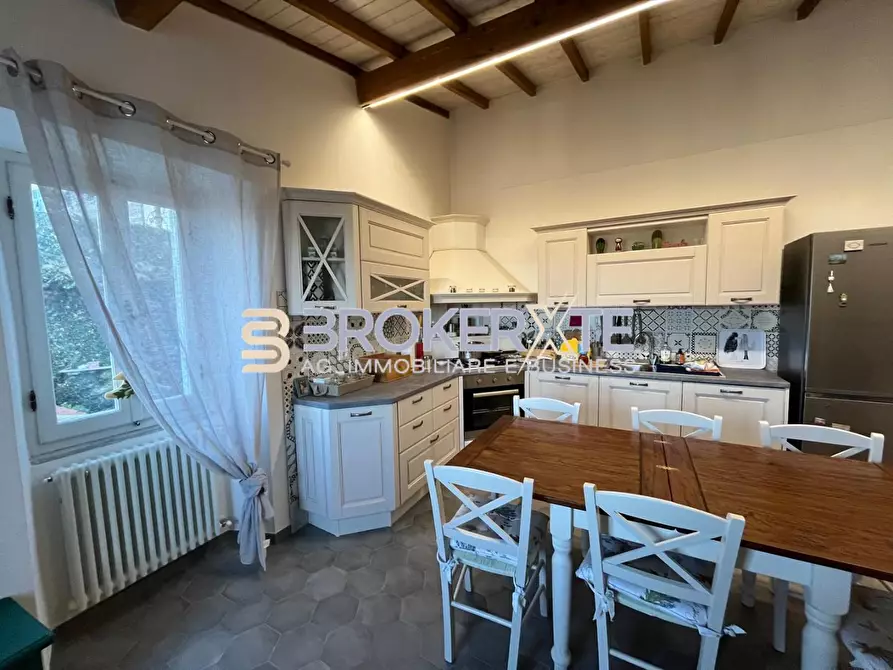 Immagine 1 di Appartamento in vendita  a Ortonovo