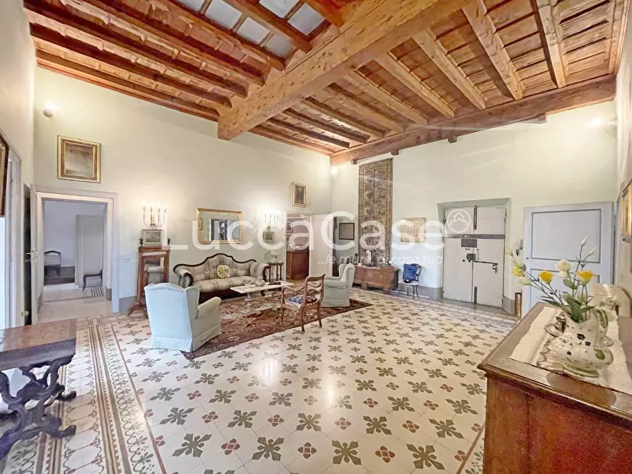 Immagine 34 di Appartamento in vendita  a Lucca