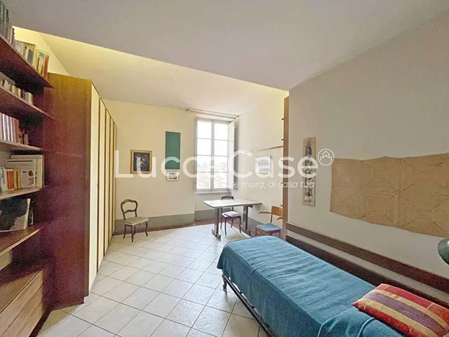 Immagine 27 di Appartamento in vendita  a Lucca