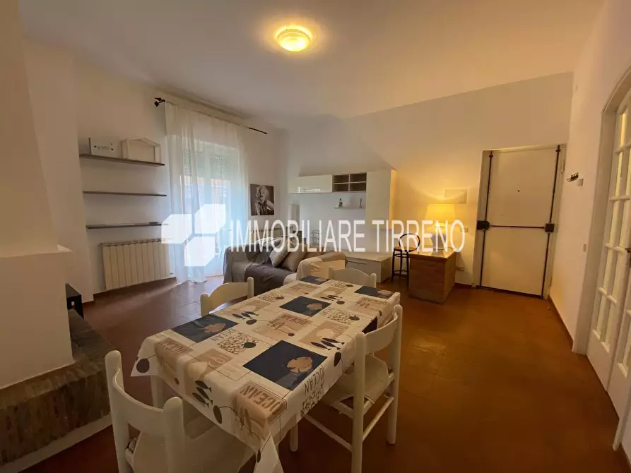 Immagine 13 di Appartamento in vendita  a Massa