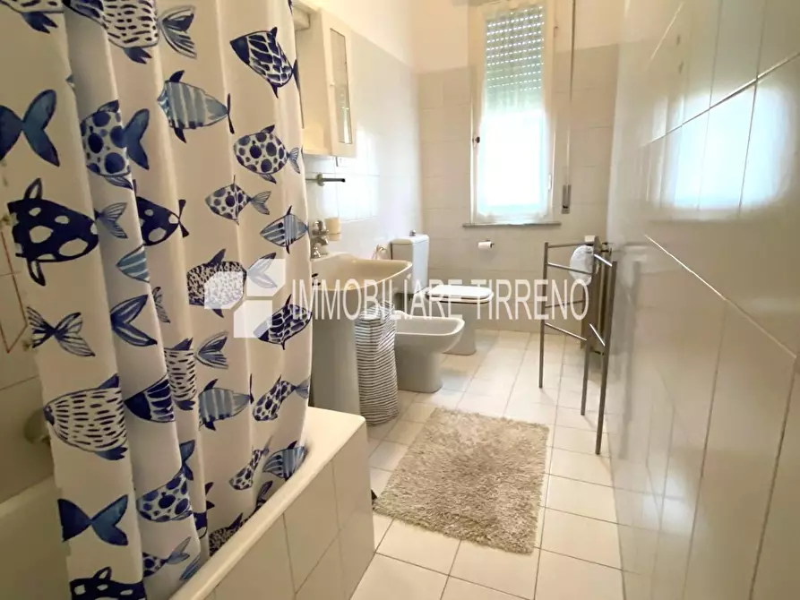 Immagine 10 di Appartamento in vendita  a Massa