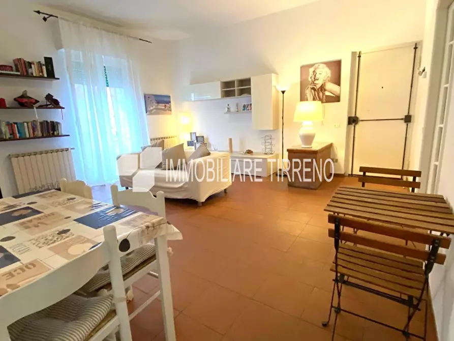 Immagine 15 di Appartamento in vendita  a Massa