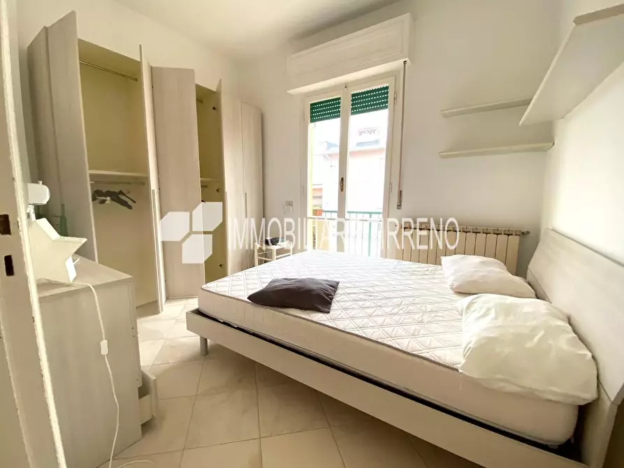 Immagine 9 di Appartamento in vendita  a Massa