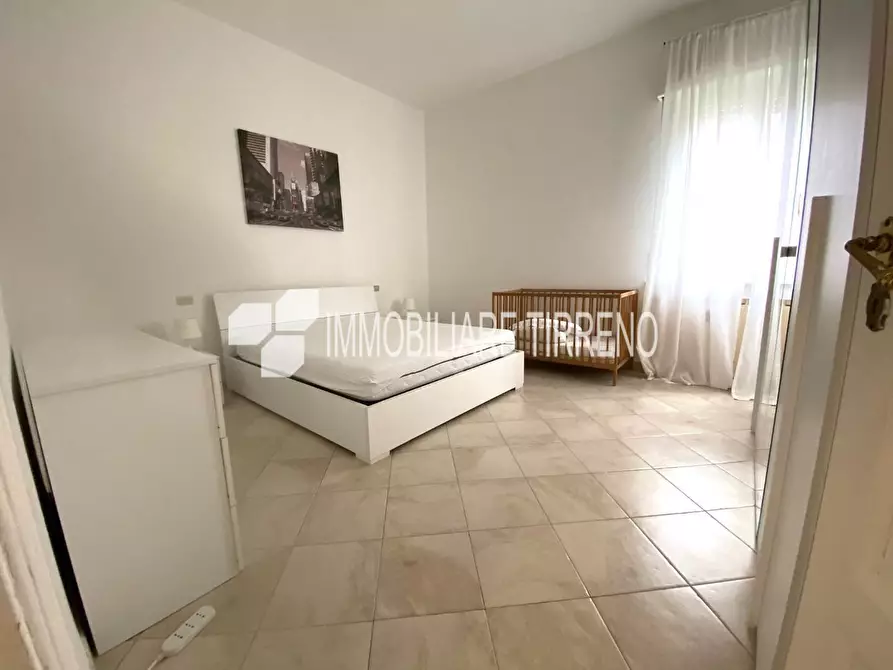 Immagine 17 di Appartamento in vendita  a Massa