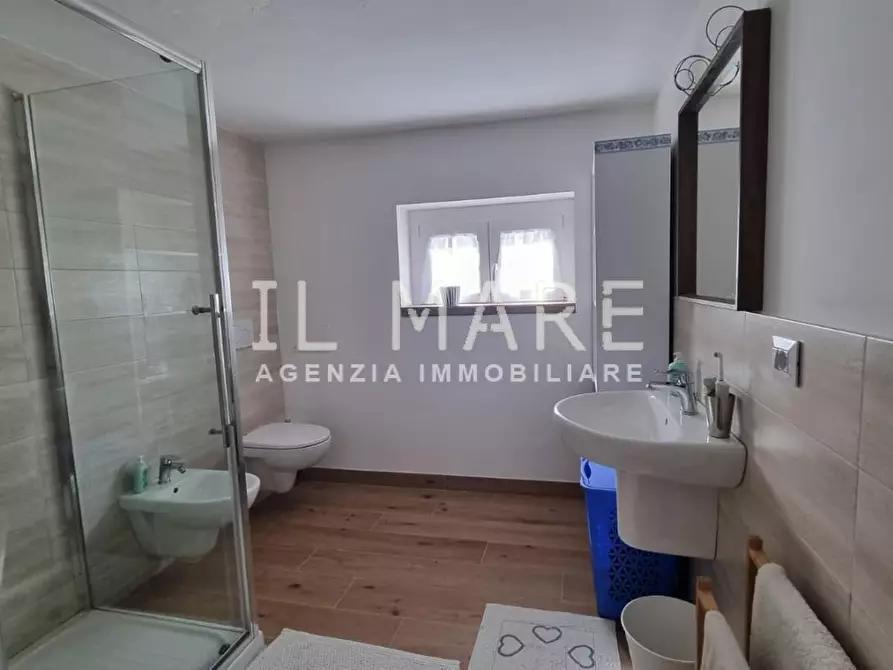 Immagine 6 di Casa bifamiliare in vendita  a Massa