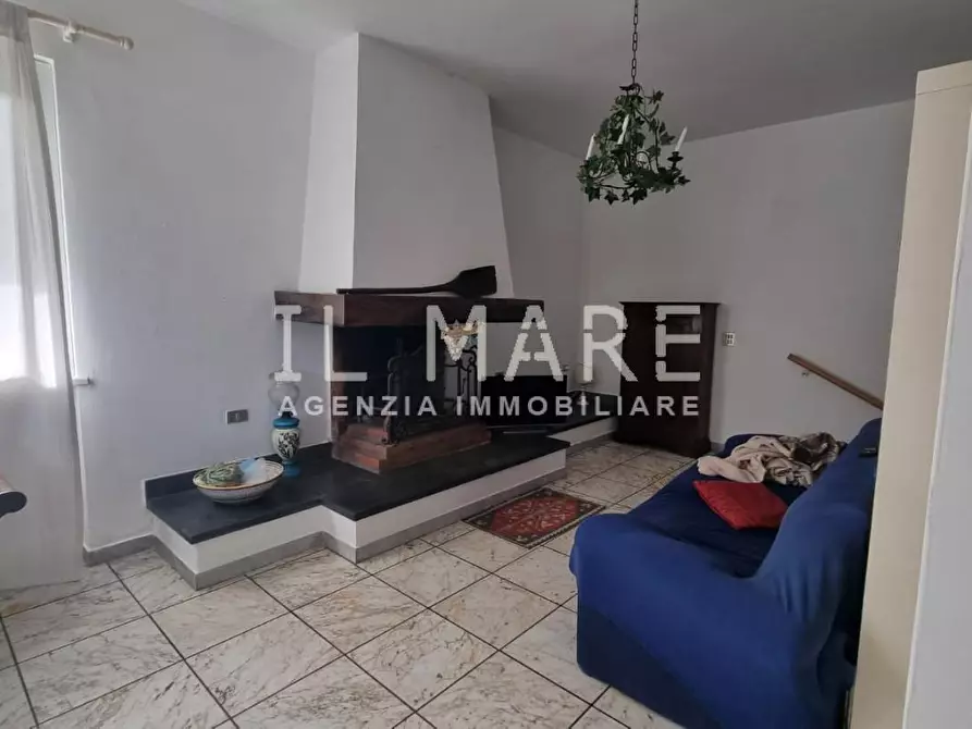 Immagine 4 di Casa bifamiliare in vendita  a Massa