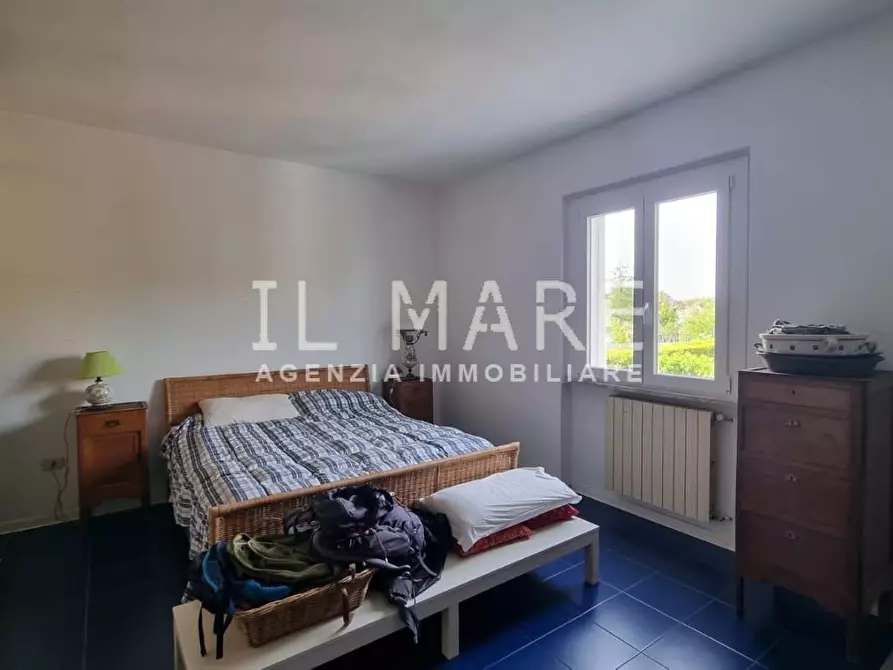 Immagine 9 di Casa bifamiliare in vendita  a Massa