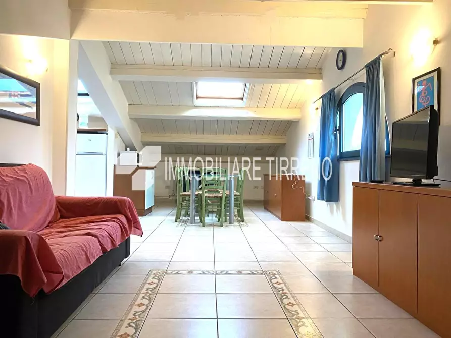 Immagine 5 di Mansarda in vendita  a Massa