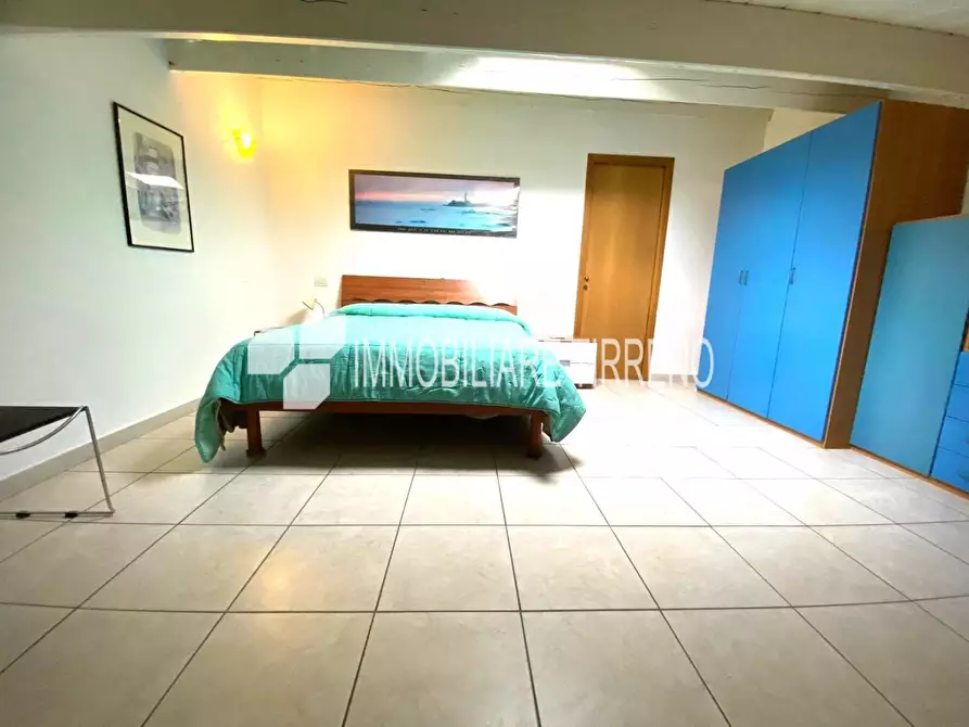 Immagine 9 di Mansarda in vendita  a Massa