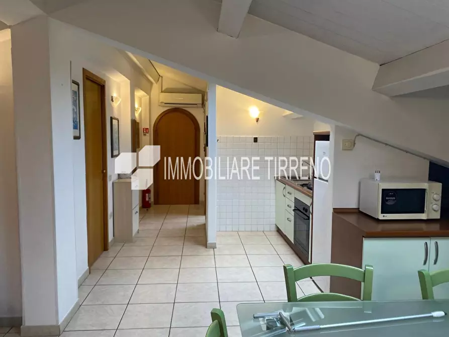 Immagine 4 di Mansarda in vendita  a Massa