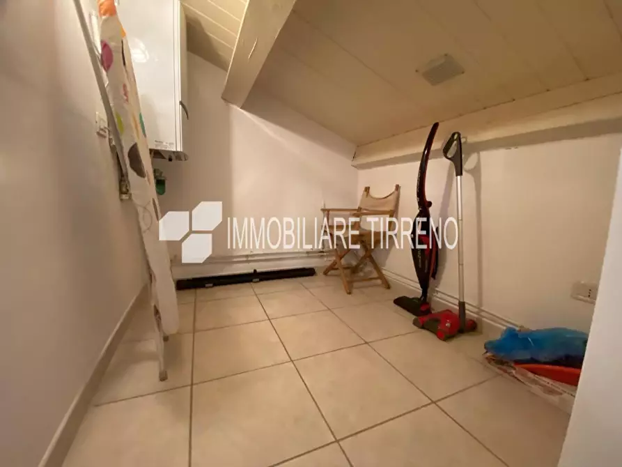 Immagine 19 di Mansarda in vendita  a Massa