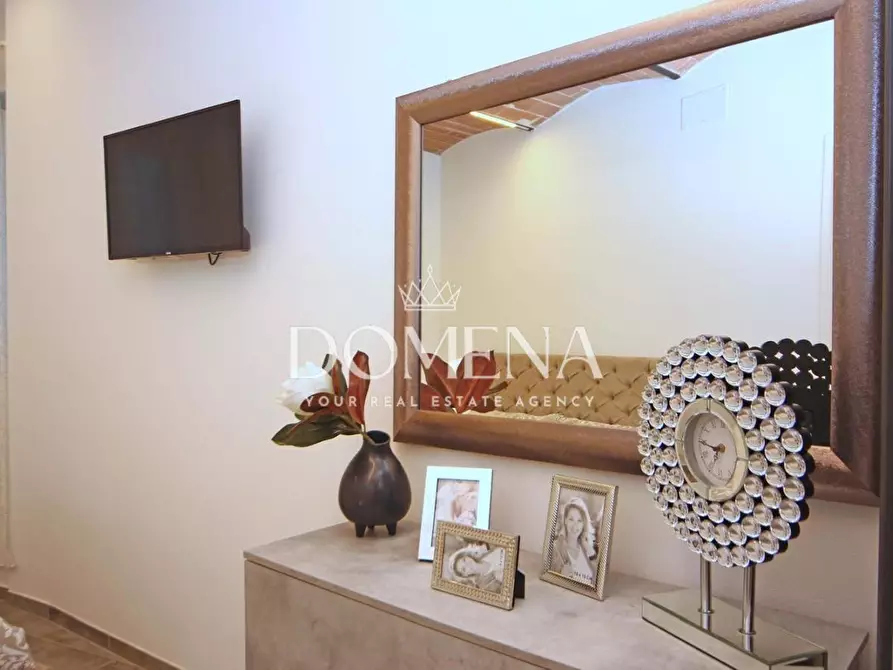 Immagine 15 di Appartamento in vendita  a Siena