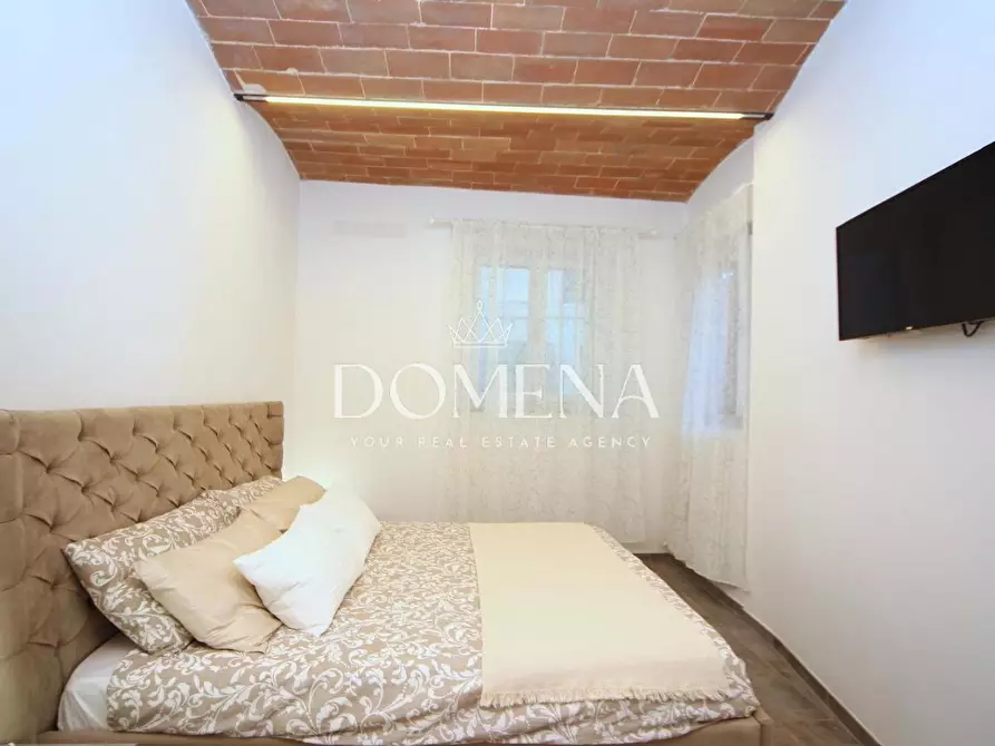 Immagine 19 di Appartamento in vendita  a Siena