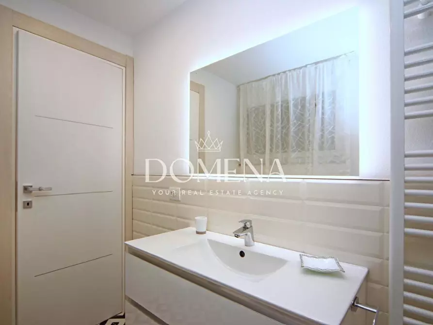 Immagine 6 di Appartamento in vendita  a Siena