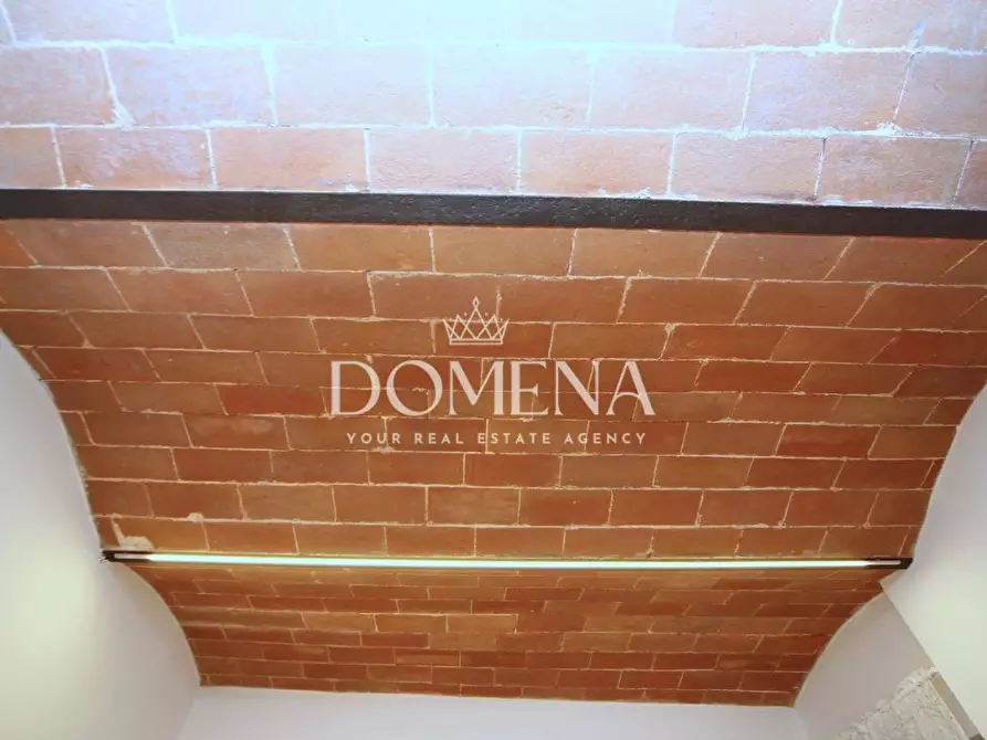 Immagine 13 di Appartamento in vendita  a Siena