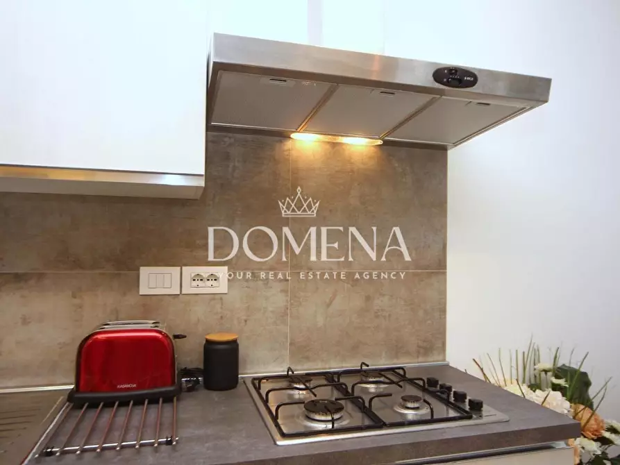 Immagine 11 di Appartamento in vendita  a Siena