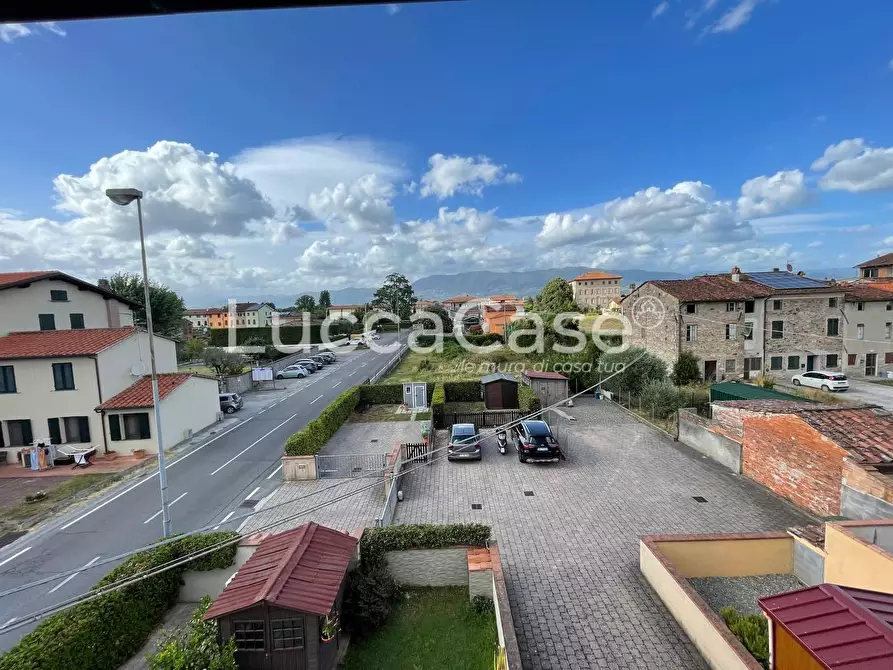 Immagine 17 di Appartamento in vendita  a Capannori