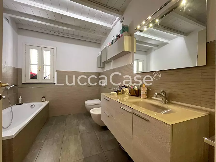 Immagine 9 di Appartamento in vendita  a Capannori