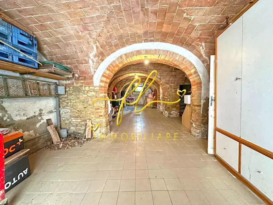 Immagine 22 di Appartamento in vendita  a Volterra