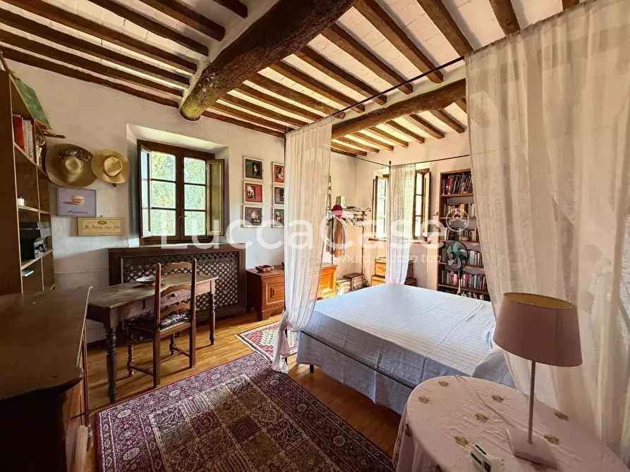 Immagine 26 di Villa in vendita  a Lucca