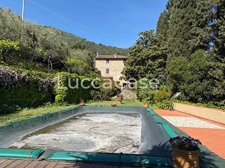 Immagine 41 di Villa in vendita  a Lucca