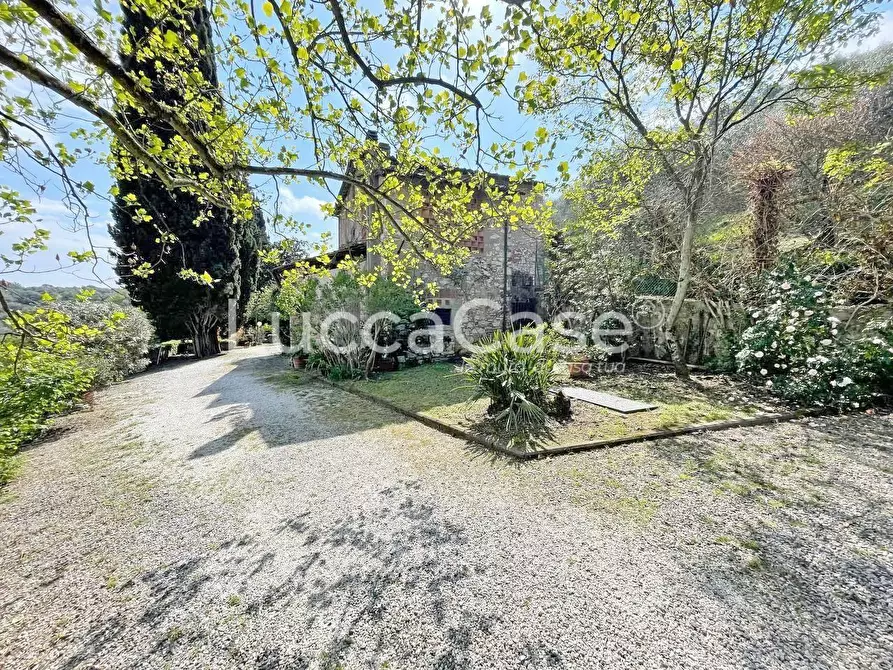 Immagine 26 di Rustico / casale in vendita  a Lucca