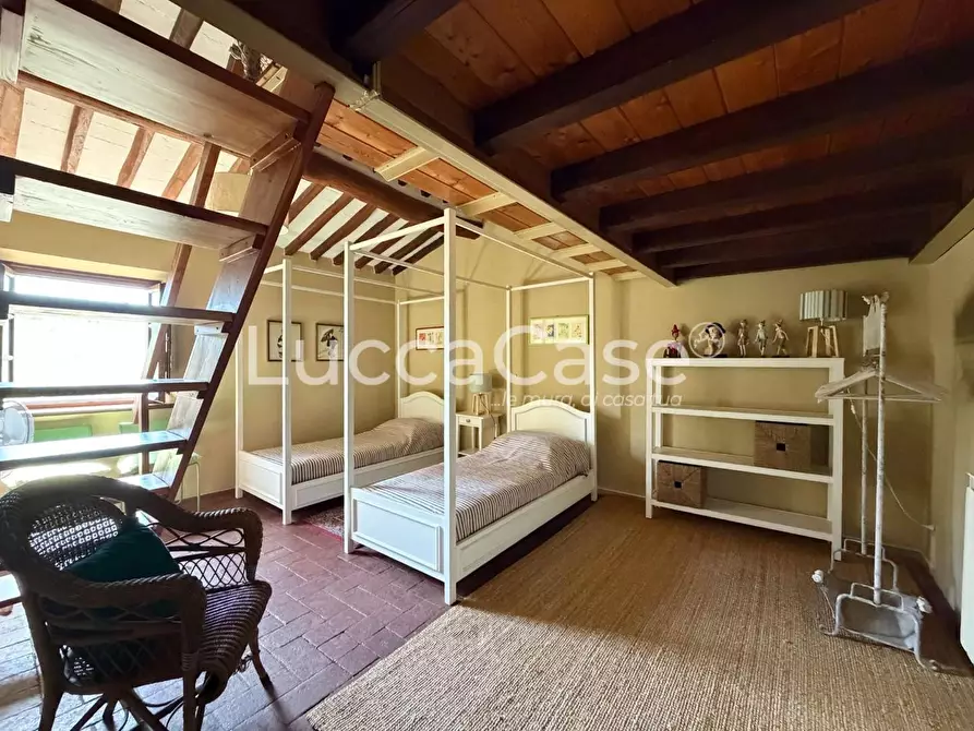 Immagine 28 di Villa in vendita  a Lucca