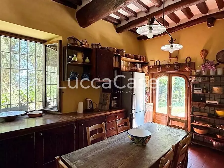 Immagine 20 di Villa in vendita  a Lucca