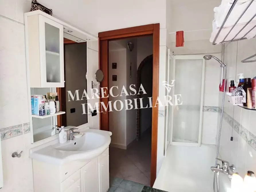 Immagine 2 di Appartamento in vendita  a Massa