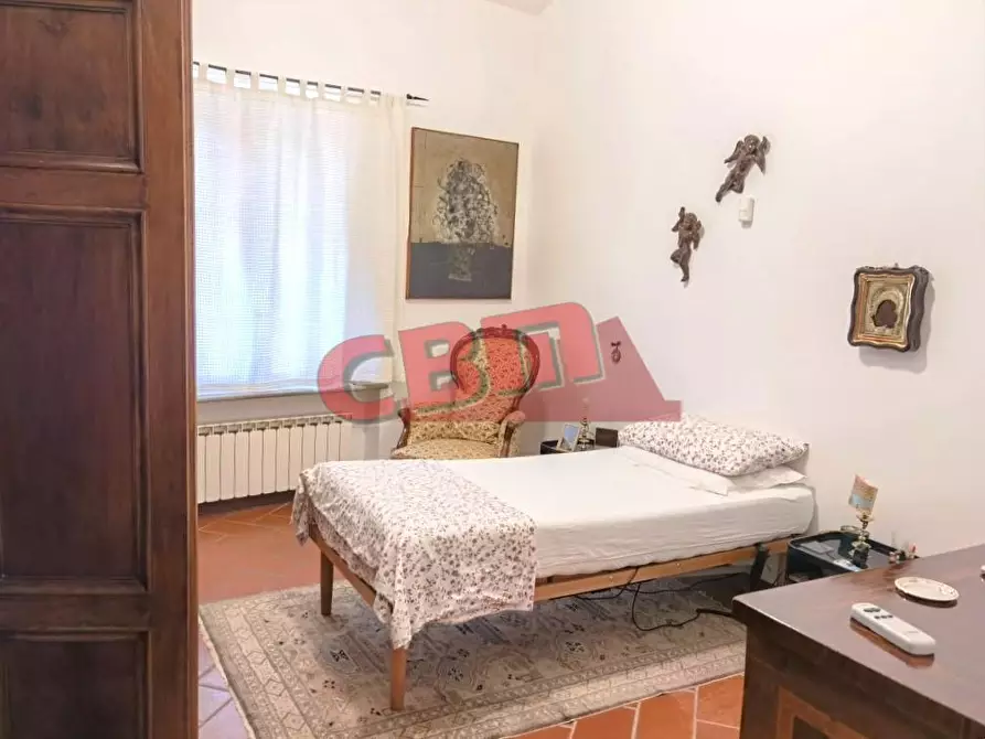 Immagine 23 di Villa in vendita  a Livorno