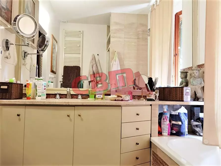 Immagine 31 di Villa in vendita  a Livorno