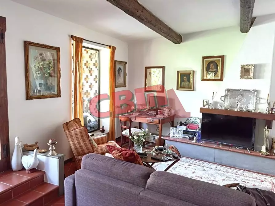 Immagine 8 di Villa in vendita  a Livorno