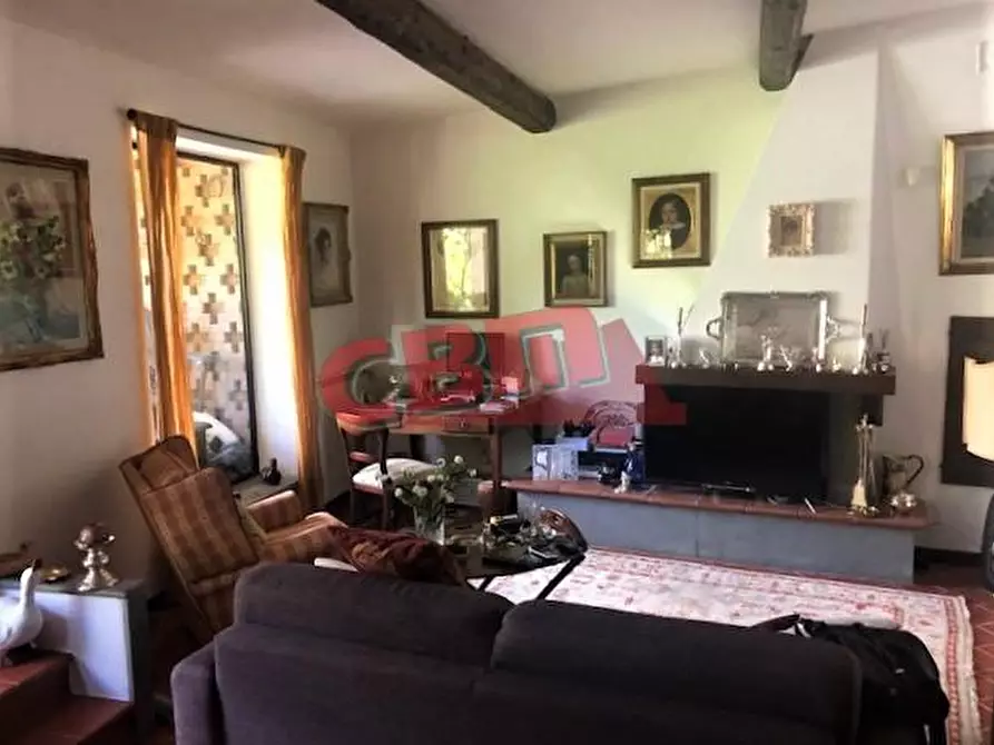 Immagine 10 di Villa in vendita  a Livorno