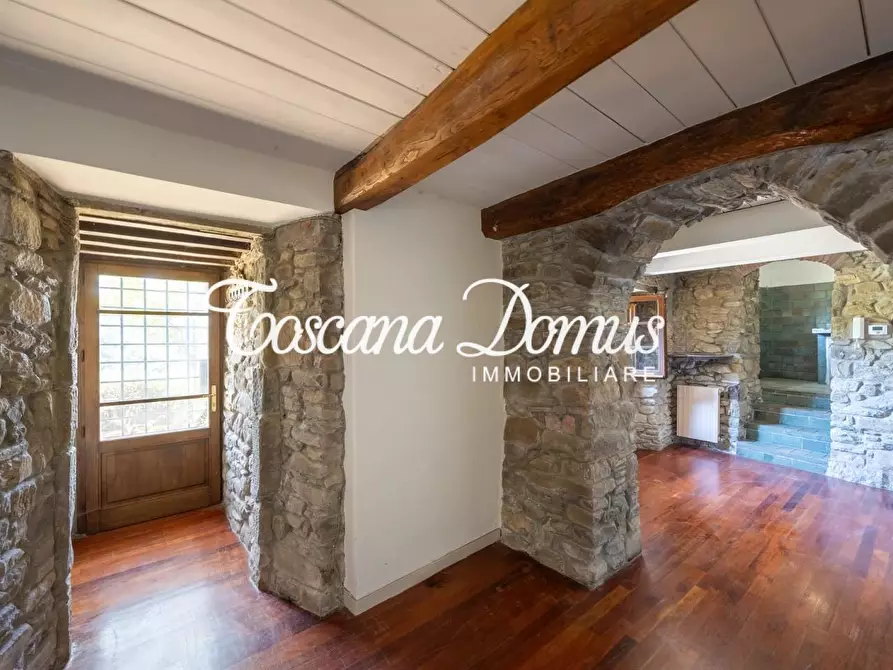 Immagine 17 di Casa colonica in vendita  a Cortona