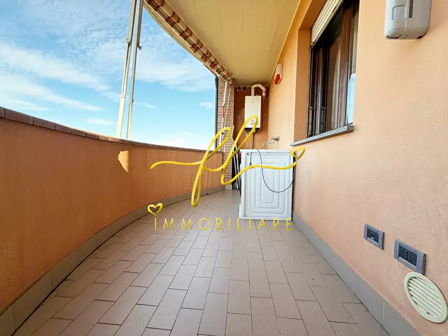 Immagine 4 di Appartamento in vendita  a Cecina