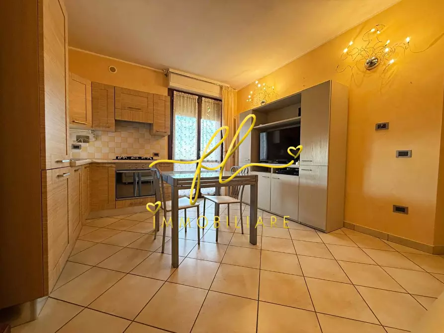 Immagine 2 di Appartamento in vendita  a Cecina