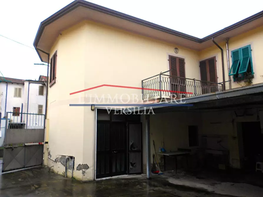 Immagine 28 di Casa semindipendente in vendita  a Massa