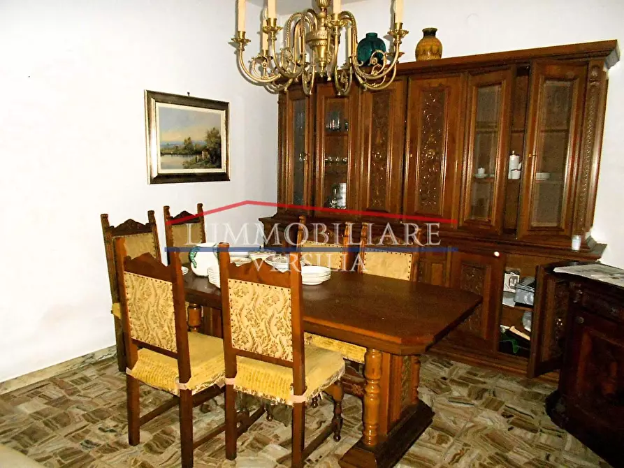 Immagine 11 di Casa semindipendente in vendita  a Massa