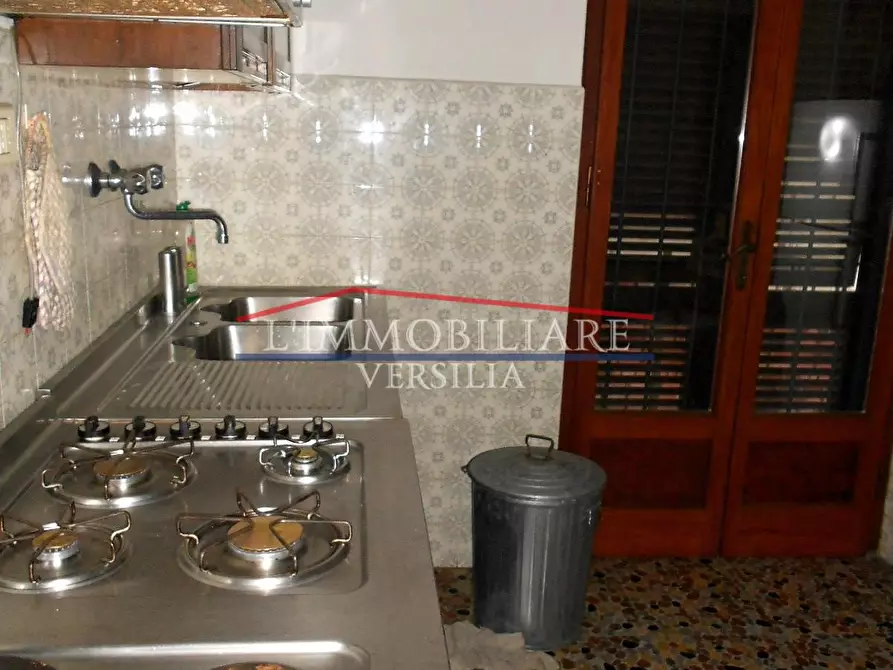 Immagine 6 di Casa semindipendente in vendita  a Massa