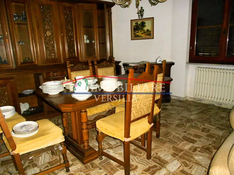 Immagine 9 di Casa semindipendente in vendita  a Massa