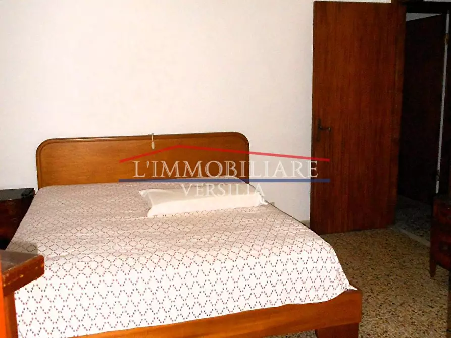 Immagine 16 di Casa semindipendente in vendita  a Massa