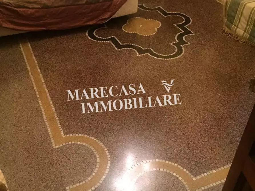 Immagine 17 di Immobile di prestigio in vendita  a Carrara