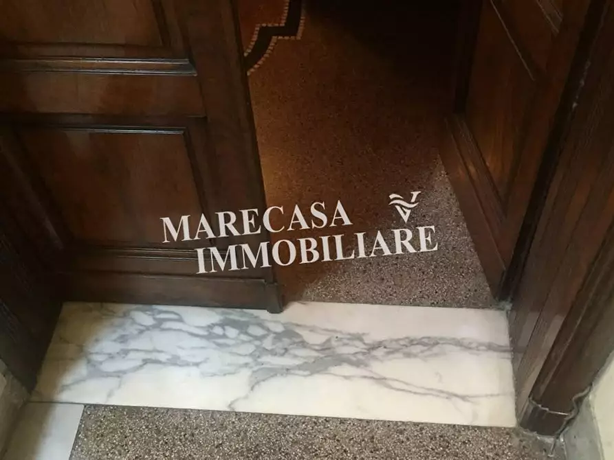 Immagine 19 di Immobile di prestigio in vendita  a Carrara