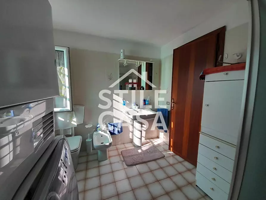 Immagine 19 di Casa colonica in vendita  a Altopascio