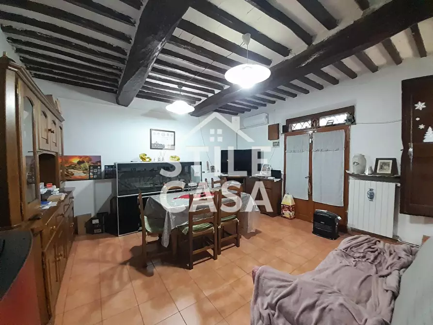 Immagine 7 di Casa colonica in vendita  a Altopascio