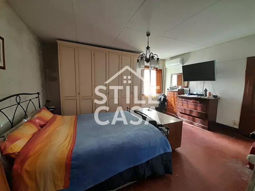 Immagine 39 di Casa colonica in vendita  a Altopascio