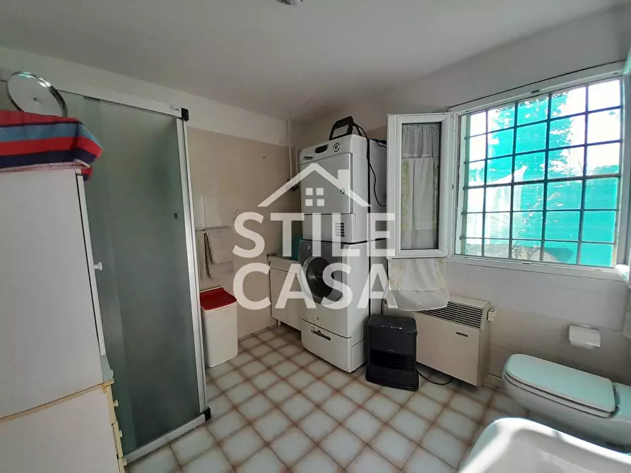 Immagine 17 di Casa colonica in vendita  a Altopascio