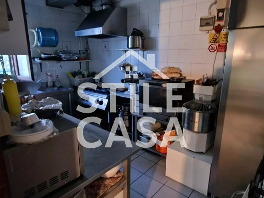 Immagine 6 di Locale commerciale in vendita  a Fucecchio