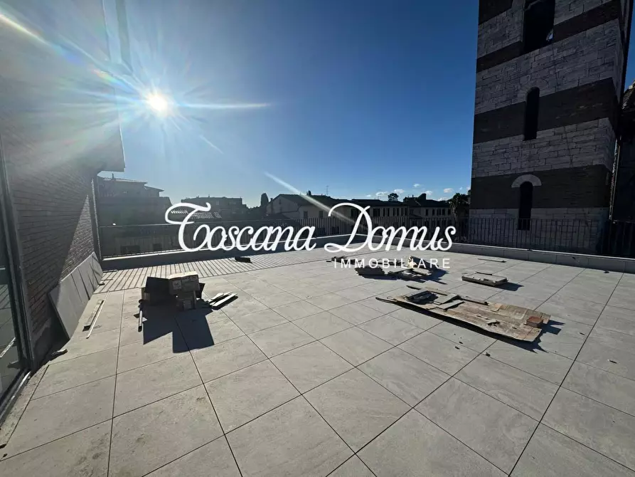 Immagine 2 di Appartamento in vendita  a Siena